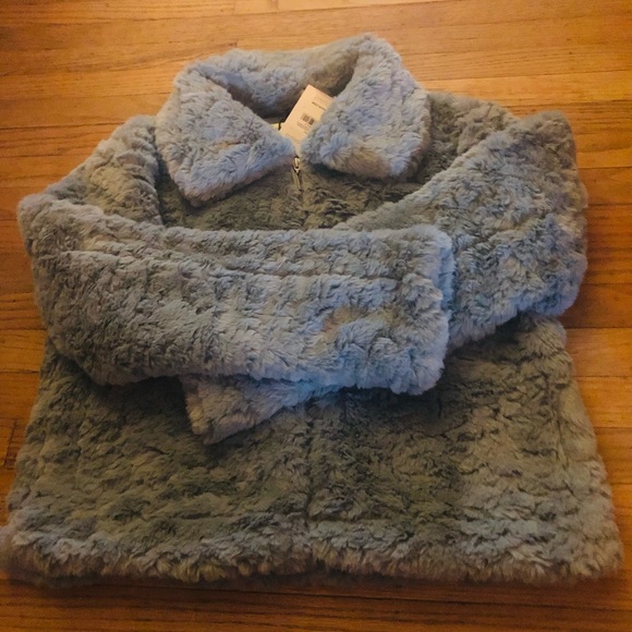 UPDATE NWT Noize Outerwear / Dolls Kill Serena Short Length Faux Fur Coat - Picture 5 of 7